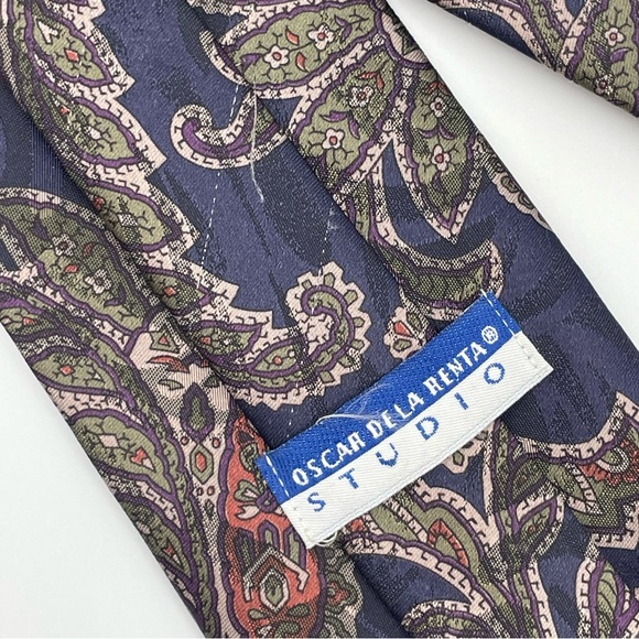 Oscar de la Renta Studio Paisley Sleek Tie in Navy and Olive - Picture 8 of 9